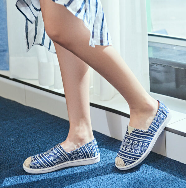 Woman Wears Lazy Fisherman's Canvas Shoes